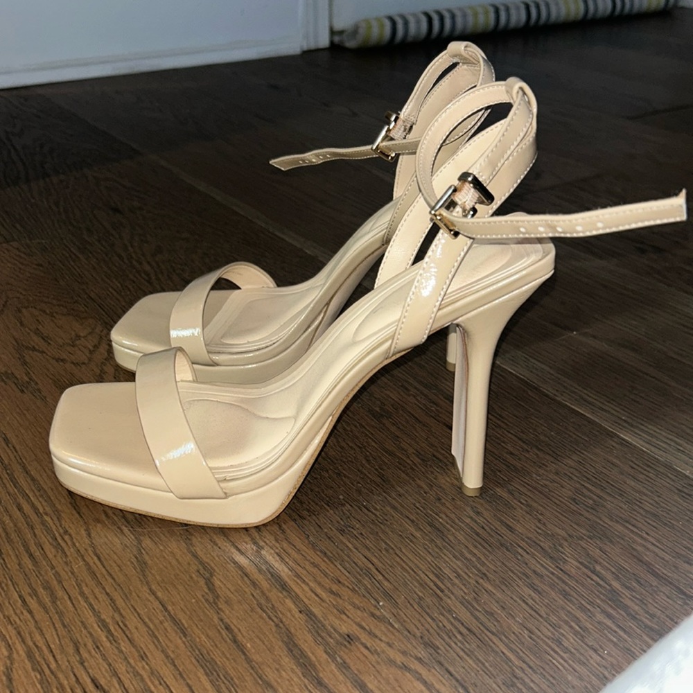 Jessica Simpson heels